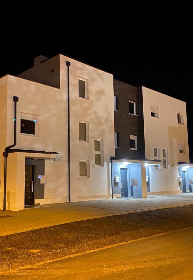 Apartmán Penthouse West S Varaždin Exteriér fotografie