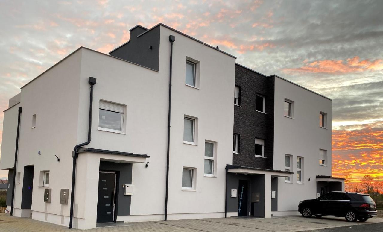 Apartmán Penthouse West S Varaždin Exteriér fotografie